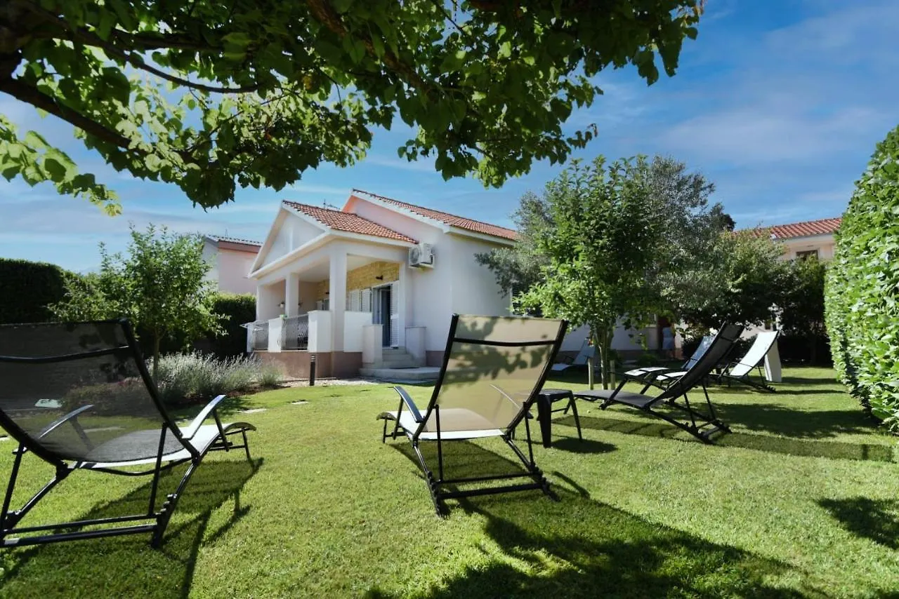 Holiday Home Eden Zaton  Kroatien